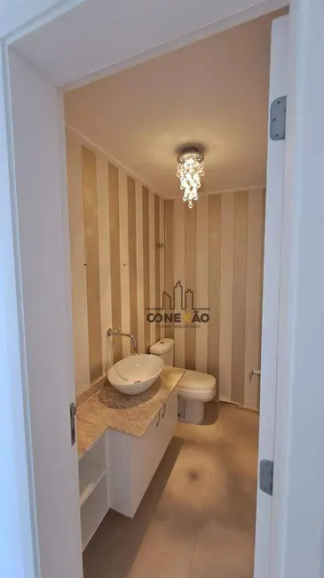 Apartamento com 4 quartos para alugar, 204m2 em Embaré, Santos - SP - imagem 6 Foto 6 de Apartamento com 4 quartos para alugar, 204m2 em Embaré, Santos - SP