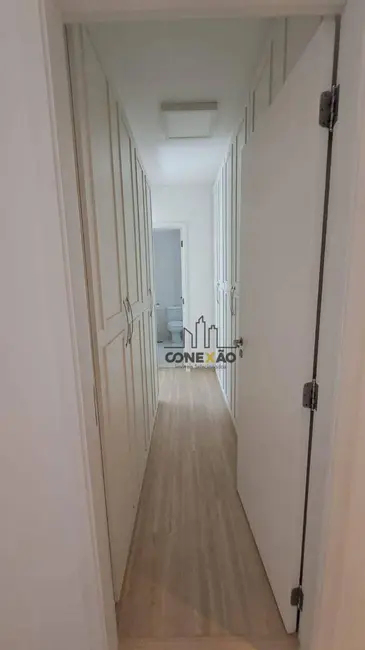 Apartamento com 4 quartos para alugar, 204m2 em Embaré, Santos - SP - imagem 9 Foto 9 de Apartamento com 4 quartos para alugar, 204m2 em Embaré, Santos - SP