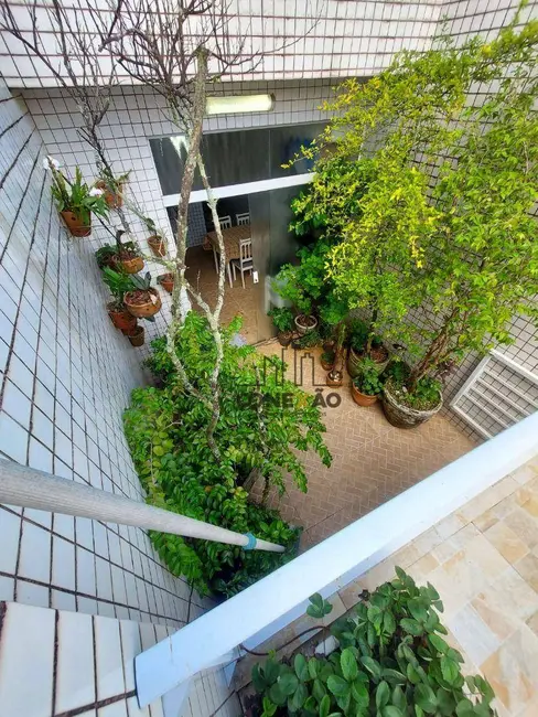 Sobrado com 4 quartos à venda, 240m2 em Embaré, Santos - SP - imagem 3 Foto 3 de Sobrado com 4 quartos à venda, 240m2 em Embaré, Santos - SP