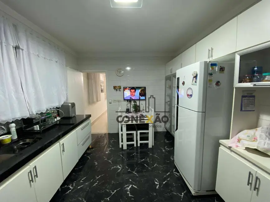 Sobrado com 3 quartos à venda, 133m2 em Embaré, Santos - SP - imagem 2 Foto 2 de Sobrado com 3 quartos à venda, 133m2 em Embaré, Santos - SP