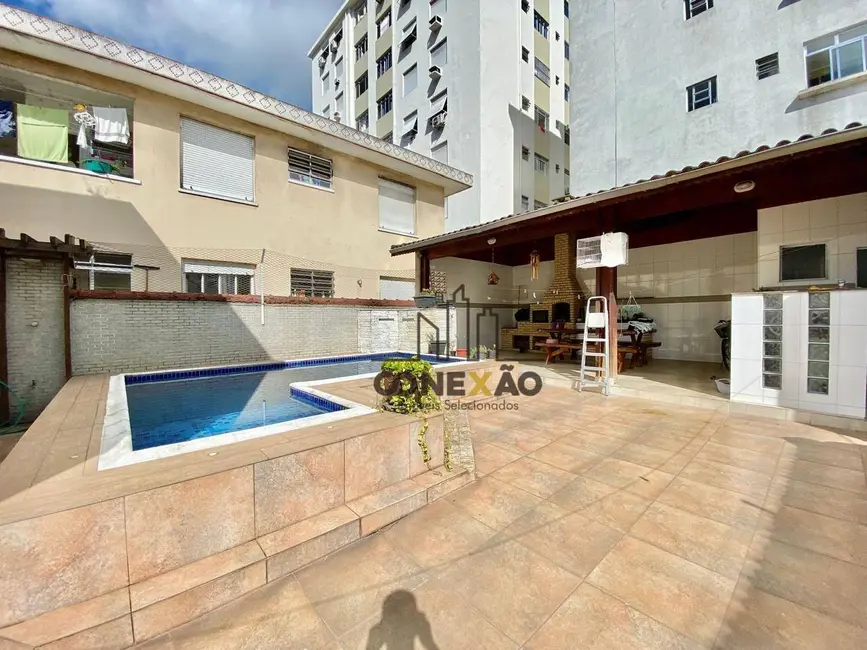 Sobrado com 3 quartos à venda, 300m2 em Ponta da Praia, Santos - SP - imagem 4 Foto 4 de Sobrado com 3 quartos à venda, 300m2 em Ponta da Praia, Santos - SP