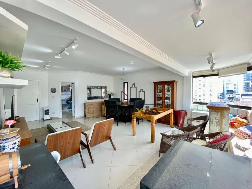 Foto 1 de Apartamento com 3 quartos à venda, 157m2 em Embaré, Santos - SP
