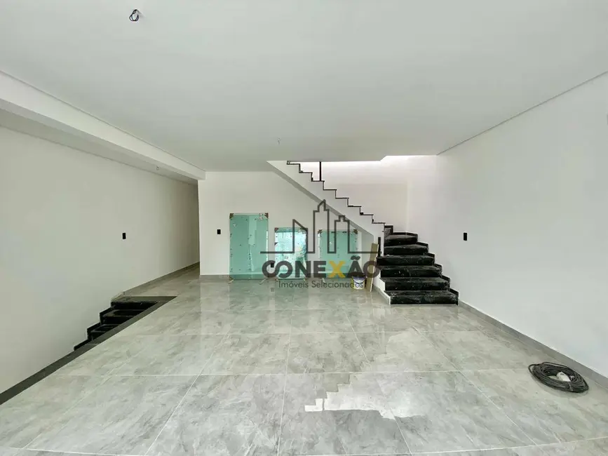 Sobrado com 4 quartos à venda, 330m2 em Boqueirão, Santos - SP - imagem 2 Foto 2 de Sobrado com 4 quartos à venda, 330m2 em Boqueirão, Santos - SP