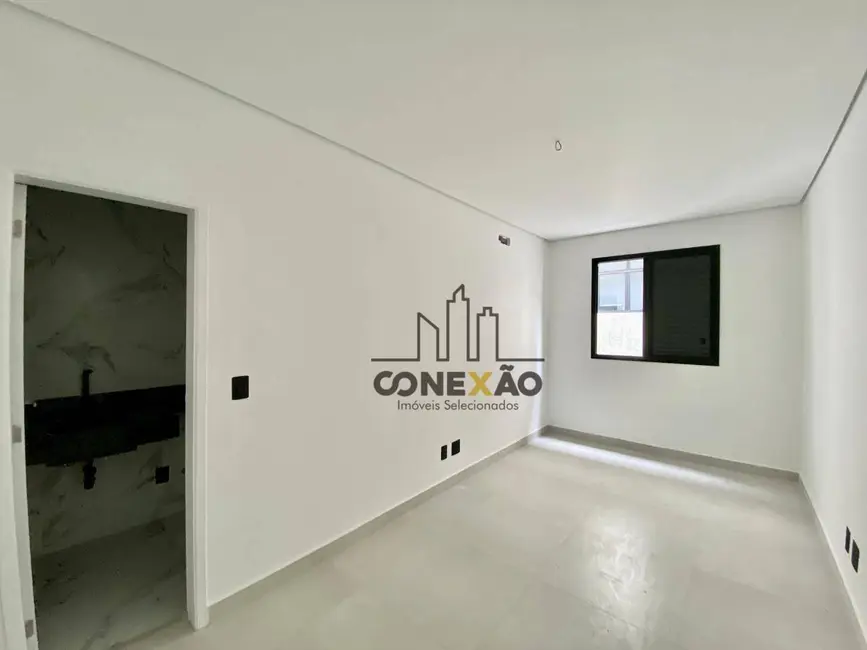 Sobrado com 4 quartos à venda, 330m2 em Boqueirão, Santos - SP - imagem 9 Foto 9 de Sobrado com 4 quartos à venda, 330m2 em Boqueirão, Santos - SP