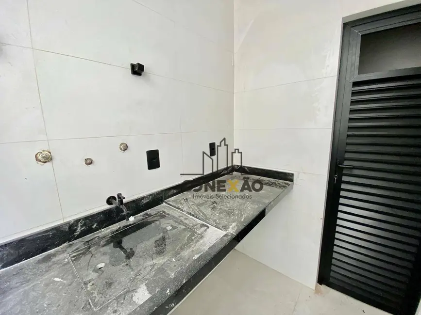 Sobrado com 4 quartos à venda, 330m2 em Boqueirão, Santos - SP - imagem 8 Foto 8 de Sobrado com 4 quartos à venda, 330m2 em Boqueirão, Santos - SP