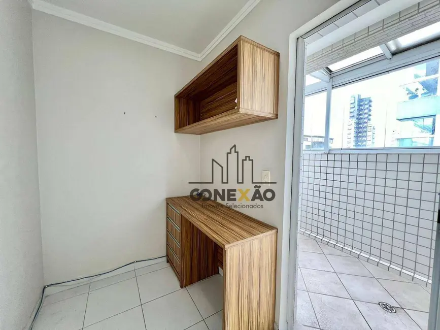 Apartamento com 3 quartos à venda e para alugar, 210m2 em Pompéia, Santos - SP - imagem 6 Foto 6 de Apartamento com 3 quartos à venda e para alugar, 210m2 em Pompéia, Santos - SP