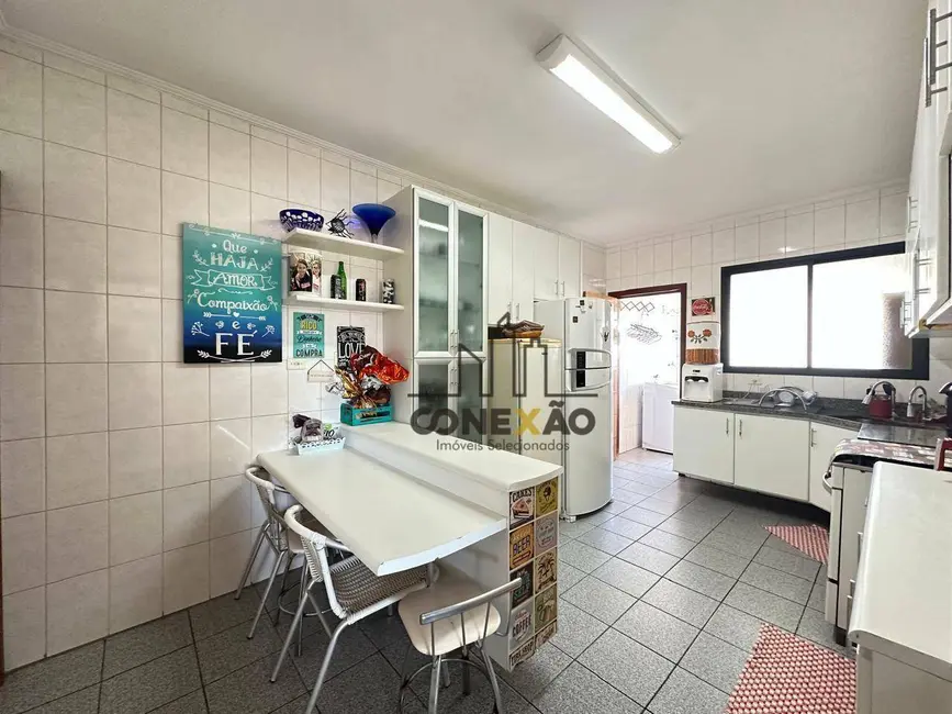 Apartamento com 3 quartos à venda, 142m2 em Campo Grande, Santos - SP - imagem 6 Foto 6 de Apartamento com 3 quartos à venda, 142m2 em Campo Grande, Santos - SP