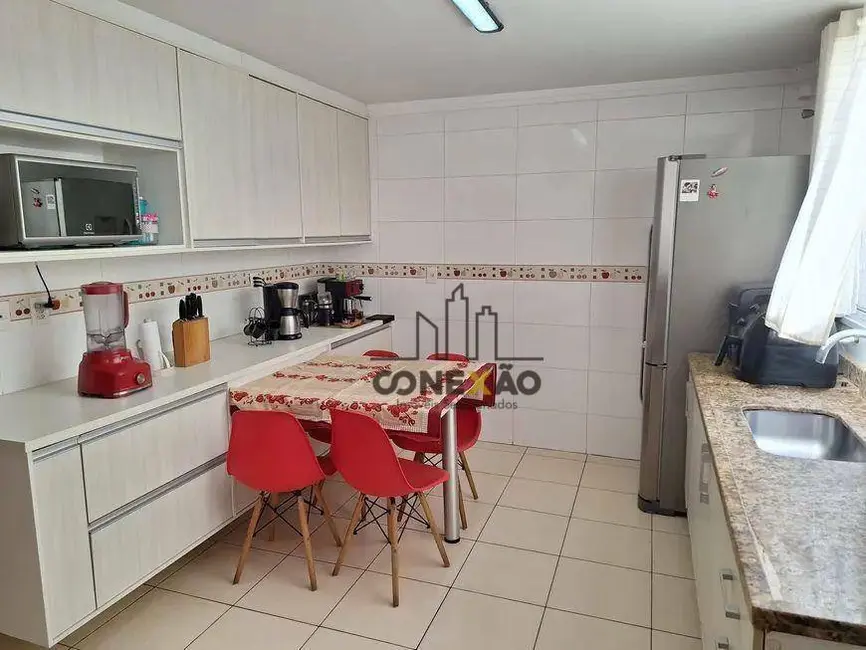 Foto 4 de Casa com 3 quartos à venda, 116m2 em Macuco, Santos - SP