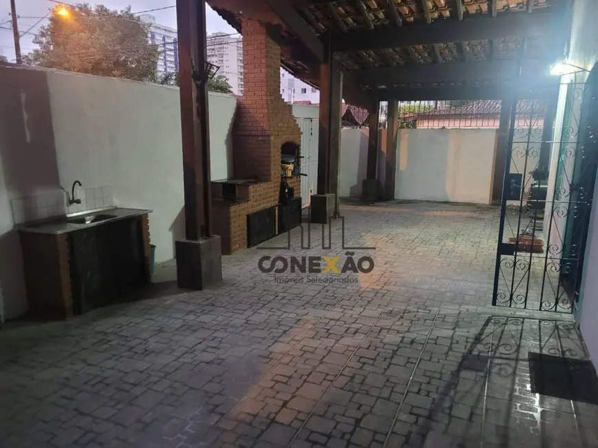 Foto 3 de Casa com 3 quartos à venda, 250m2 em Aviação, Praia Grande - SP