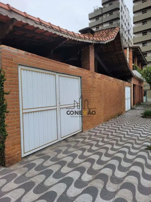 Foto 2 de Casa com 3 quartos à venda, 250m2 em Aviação, Praia Grande - SP