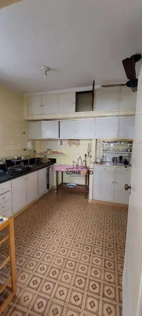 Apartamento com 3 quartos à venda, 228m2 em Gonzaga, Santos - SP - imagem 8 Foto 8 de Apartamento com 3 quartos à venda, 228m2 em Gonzaga, Santos - SP