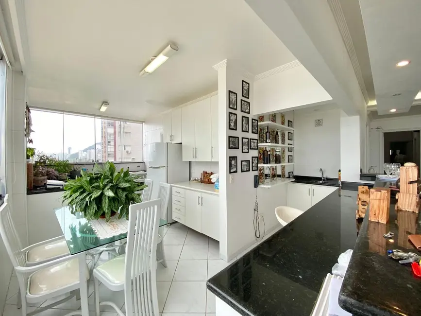 Foto 7 de Apartamento com 3 quartos à venda, 220m2 em José Menino, Santos - SP