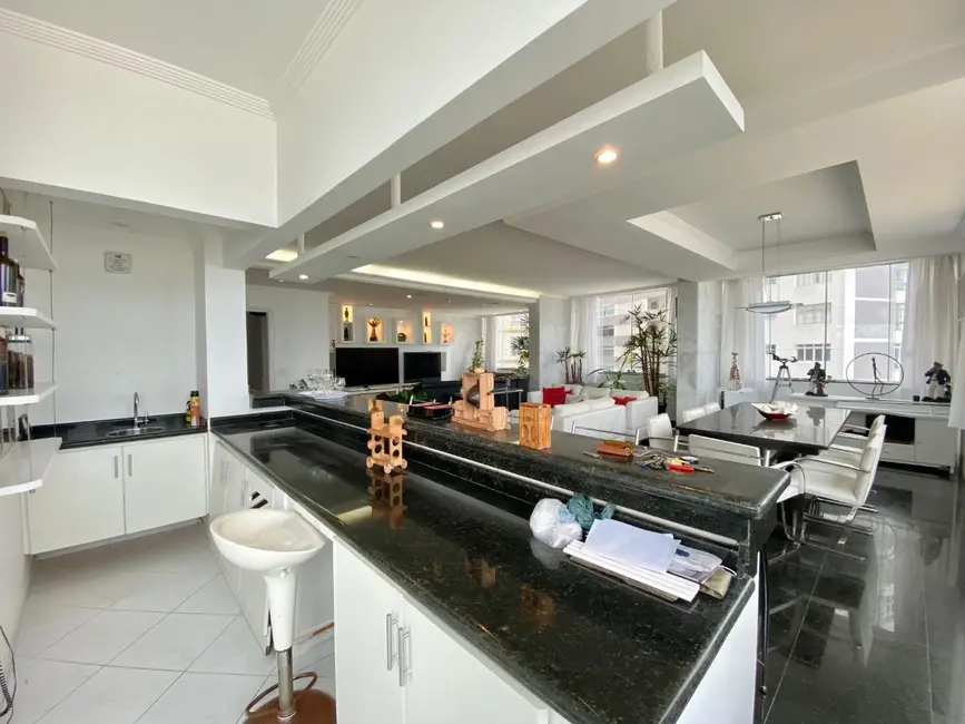 Foto 6 de Apartamento com 3 quartos à venda, 220m2 em José Menino, Santos - SP