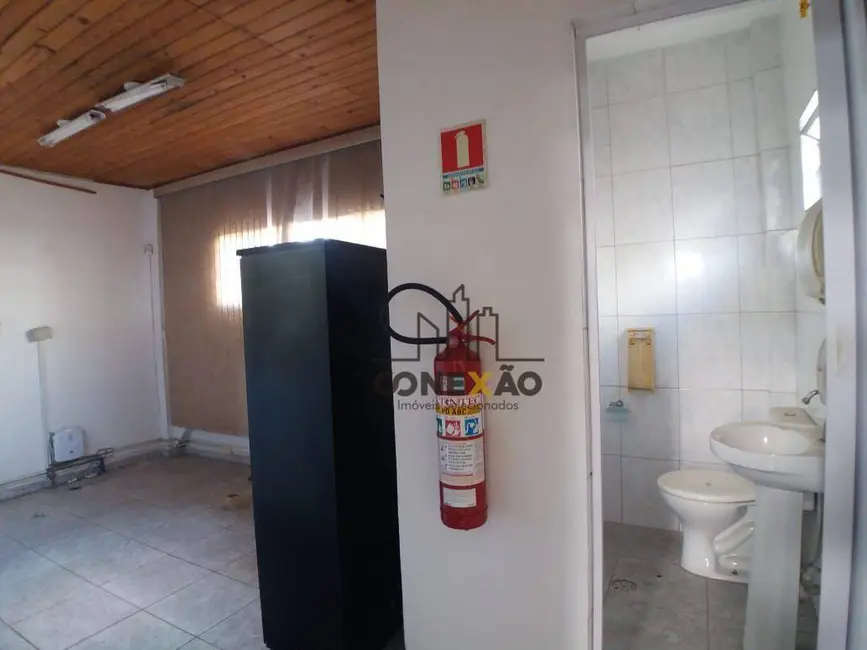 Armazém / Galpão à venda e para alugar, 240m2 em Paquetá, Santos - SP - imagem 5 Foto 5 de Armazém / Galpão à venda e para alugar, 240m2 em Paquetá, Santos - SP