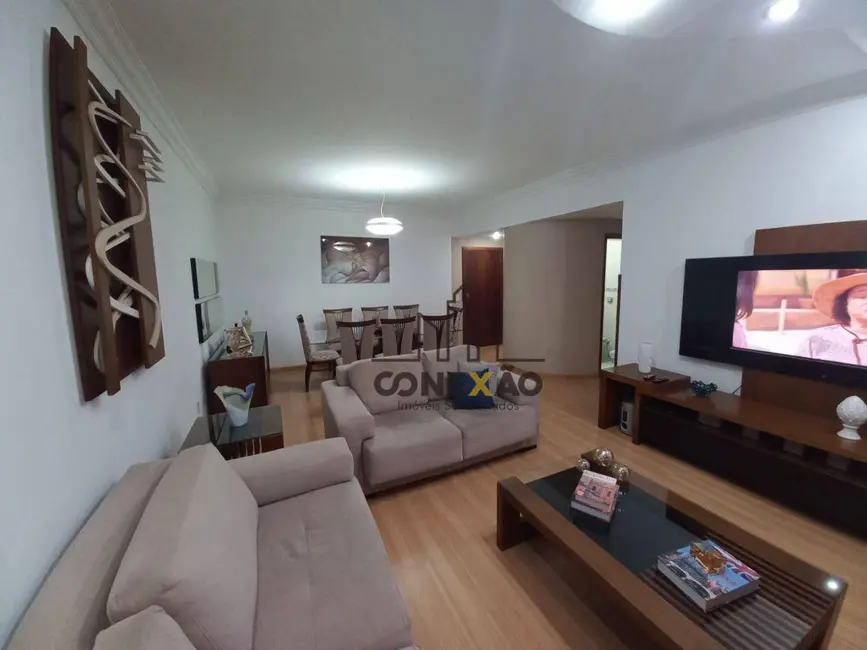 Apartamento com 3 quartos à venda, 196m2 em Embaré, Santos - SP - imagem 3 Foto 3 de Apartamento com 3 quartos à venda, 196m2 em Embaré, Santos - SP