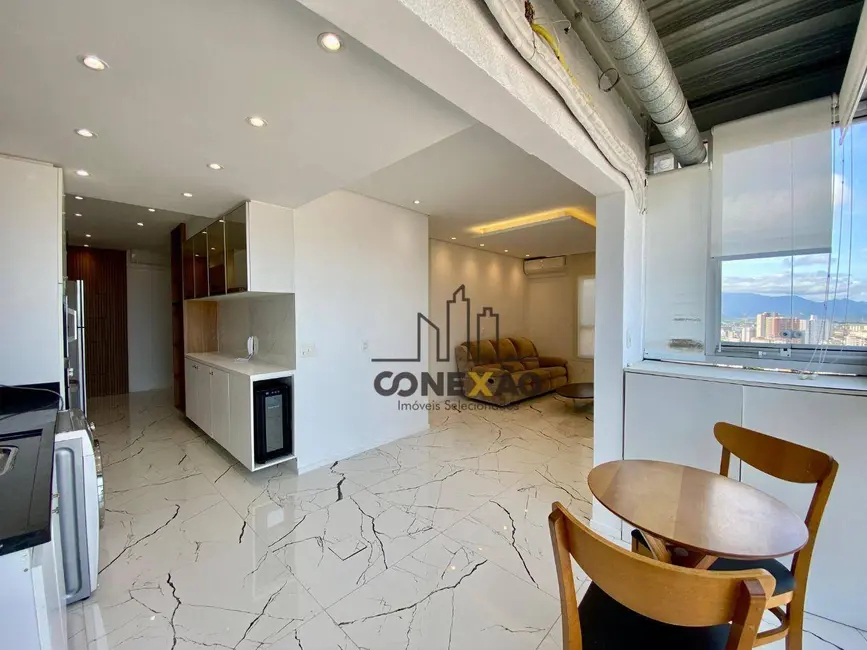 Apartamento com 2 quartos à venda e para alugar, 74m2 em Embaré, Santos - SP - imagem 5 Foto 5 de Apartamento com 2 quartos à venda e para alugar, 74m2 em Embaré, Santos - SP