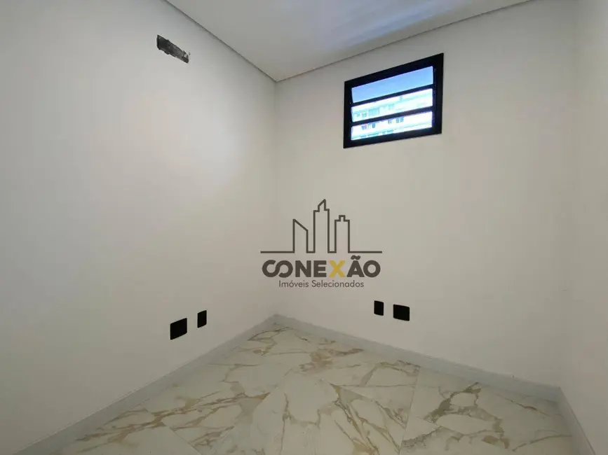 Foto 8 de Sobrado com 3 quartos à venda, 300m2 em Embaré, Santos - SP