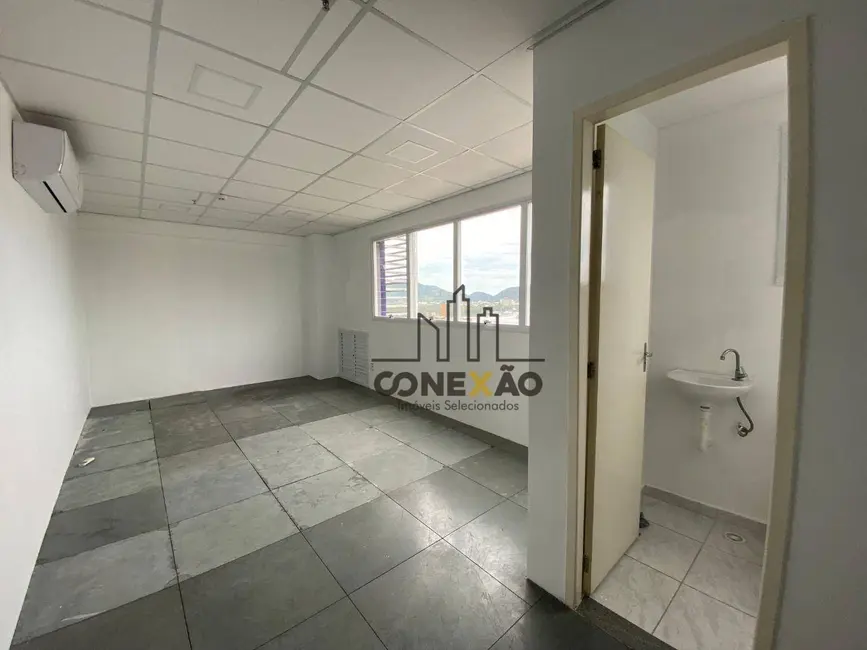 Sala Comercial à venda, 31m2 em Ponta da Praia, Santos - SP - imagem 3 Foto 3 de Sala Comercial à venda, 31m2 em Ponta da Praia, Santos - SP