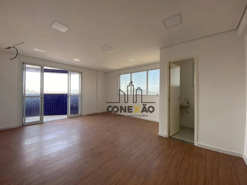 Sala Comercial para alugar, 37m2 em Ponta da Praia, Santos - SP - imagem 6 Foto 6 de Sala Comercial para alugar, 37m2 em Ponta da Praia, Santos - SP