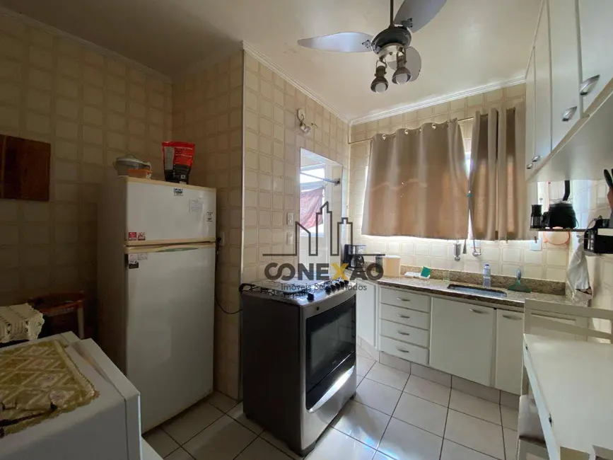 Foto 2 de Apartamento com 2 quartos à venda, 65m2 em Embaré, Santos - SP
