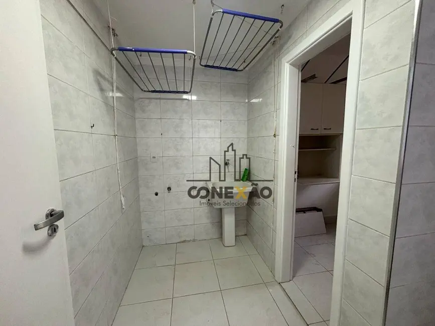 Apartamento com 2 quartos para alugar, 90m2 em Pompéia, Santos - SP - imagem 8 Foto 8 de Apartamento com 2 quartos para alugar, 90m2 em Pompéia, Santos - SP