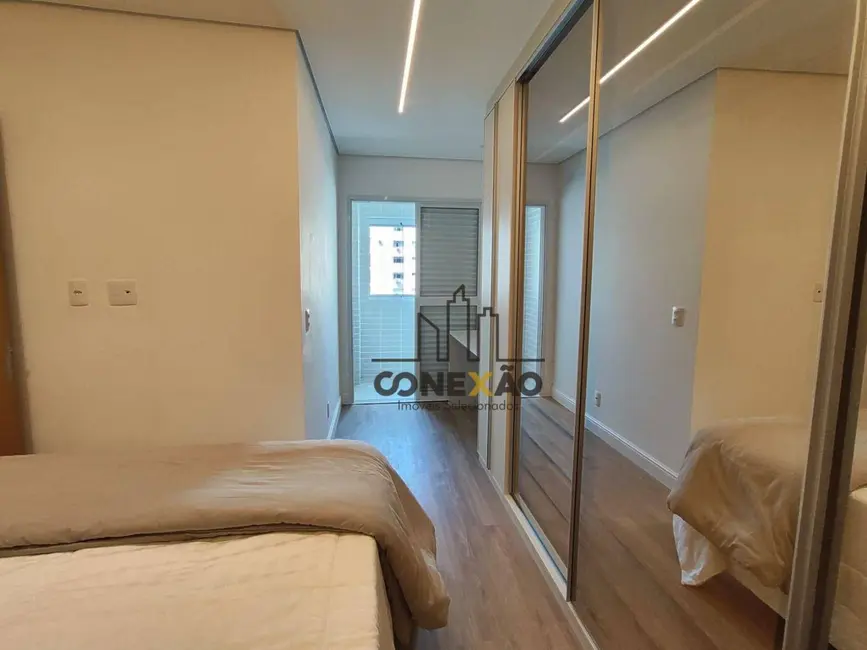 Apartamento com 3 quartos para alugar, 101m2 em Gonzaga, Santos - SP - imagem 8 Foto 8 de Apartamento com 3 quartos para alugar, 101m2 em Gonzaga, Santos - SP