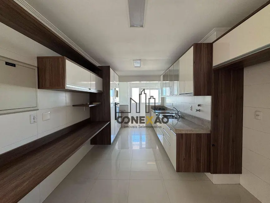 Apartamento com 3 quartos para alugar, 150m2 em Aparecida, Santos - SP - imagem 9 Foto 9 de Apartamento com 3 quartos para alugar, 150m2 em Aparecida, Santos - SP