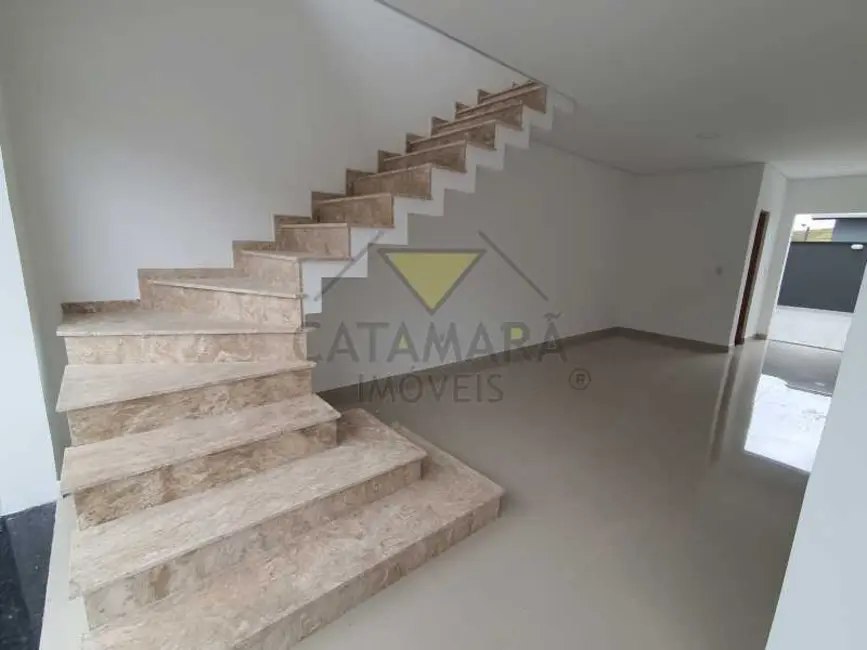 Foto 2 de Casa com 3 quartos à venda, 154m2 em Mogi Das Cruzes - SP