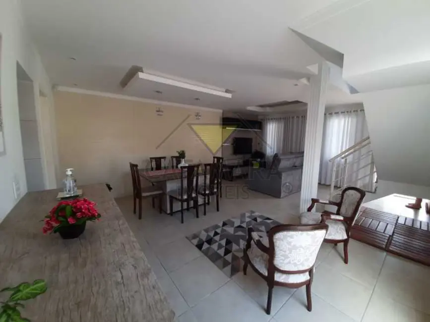 Foto 3 de Casa com 3 quartos à venda, 134m2 em Mogi Das Cruzes - SP