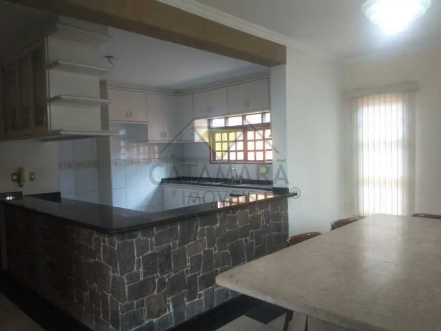 Foto 4 de Casa com 4 quartos à venda e para alugar, 780m2 em Aruja - SP