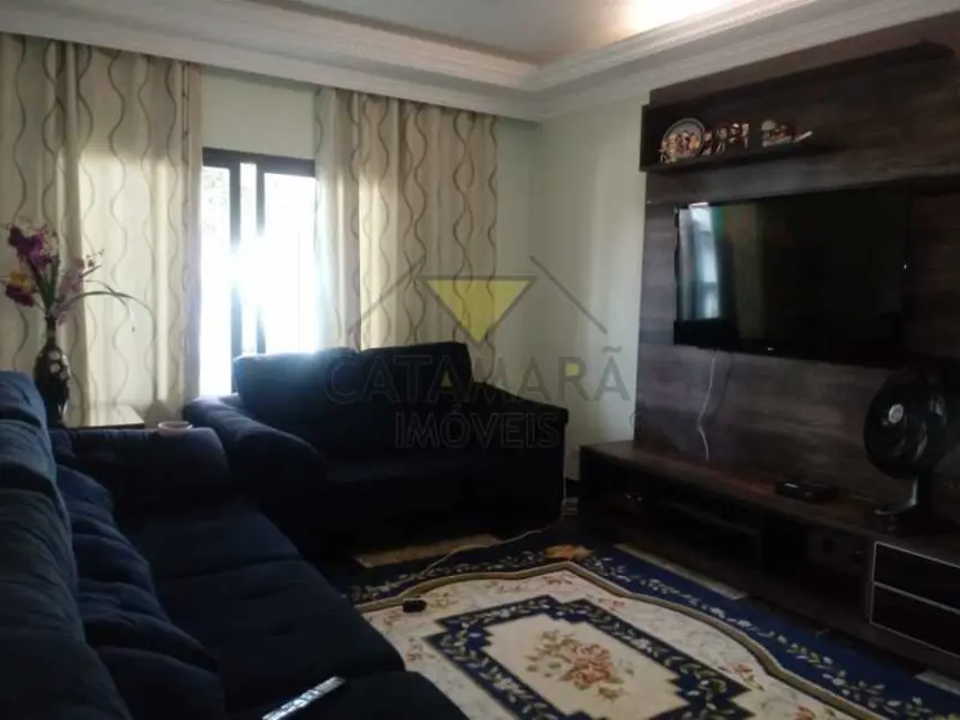 Foto 1 de Casa com 6 quartos para alugar, 555m2 em Mogi Das Cruzes - SP