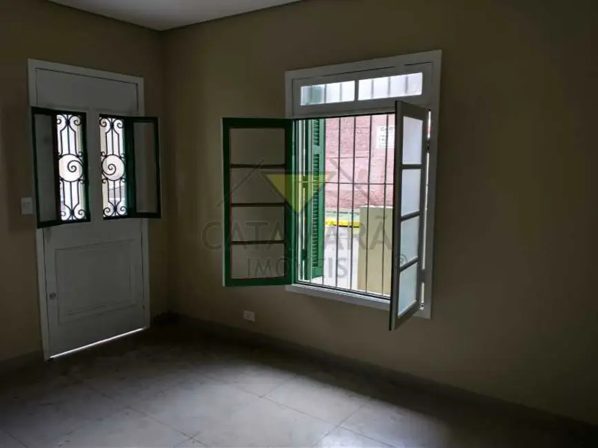 Foto 2 de Casa Comercial com 3 quartos à venda e para alugar, 125m2 em Mogi Das Cruzes - SP