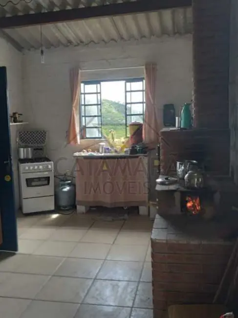 Foto 2 de Chácara com 3 quartos à venda, 100m2 em Santa Branca - SP