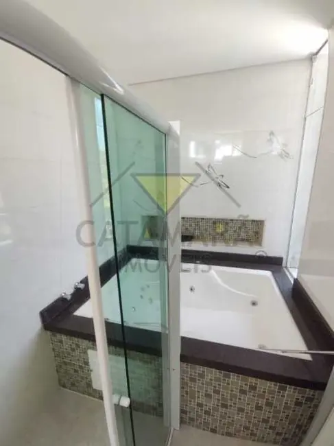 Foto 4 de Casa de Condomínio com 4 quartos para alugar, 300m2 em Mogi Das Cruzes - SP