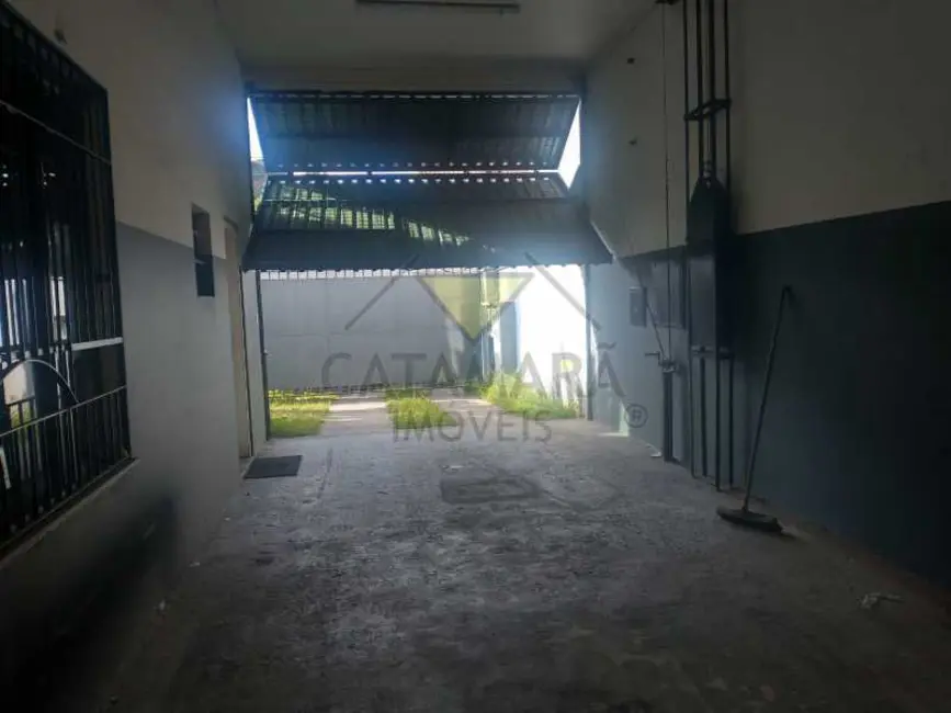 Armazém / Galpão para alugar, 331m2 em Mogi Das Cruzes - SP - imagem 4 Foto 4 de Armazém / Galpão para alugar, 331m2 em Mogi Das Cruzes - SP