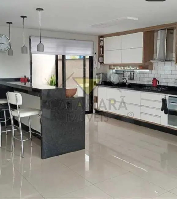 Foto 8 de Casa de Condomínio com 4 quartos à venda, 221m2 em Mogi Das Cruzes - SP