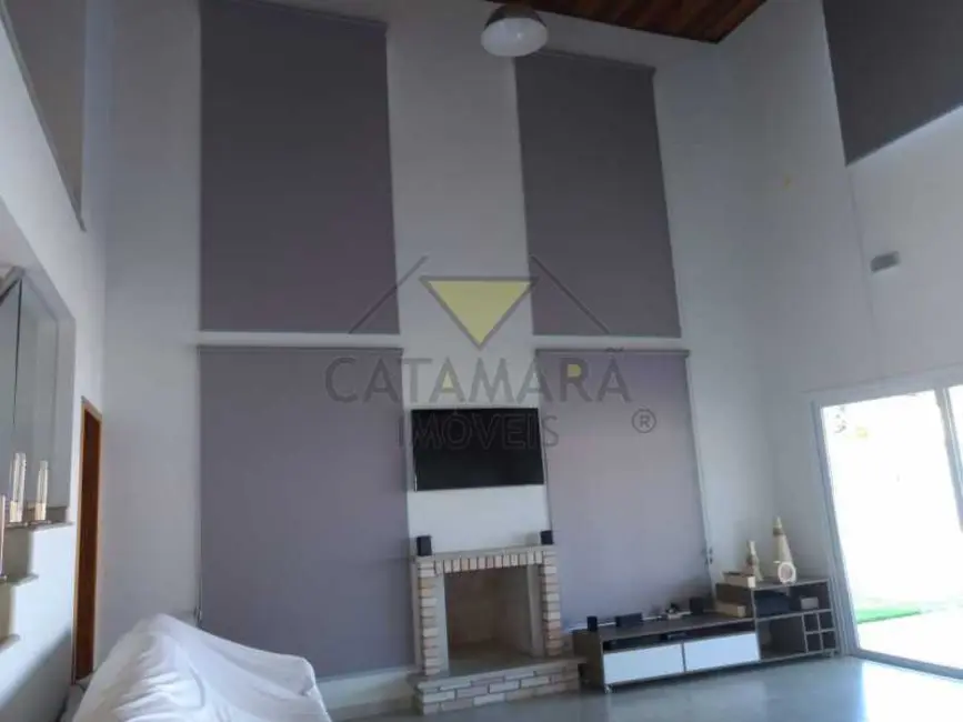 Casa de Condomínio com 4 quartos à venda, 800m2 em Guararema - SP - imagem 3 Foto 3 de Casa de Condomínio com 4 quartos à venda, 800m2 em Guararema - SP