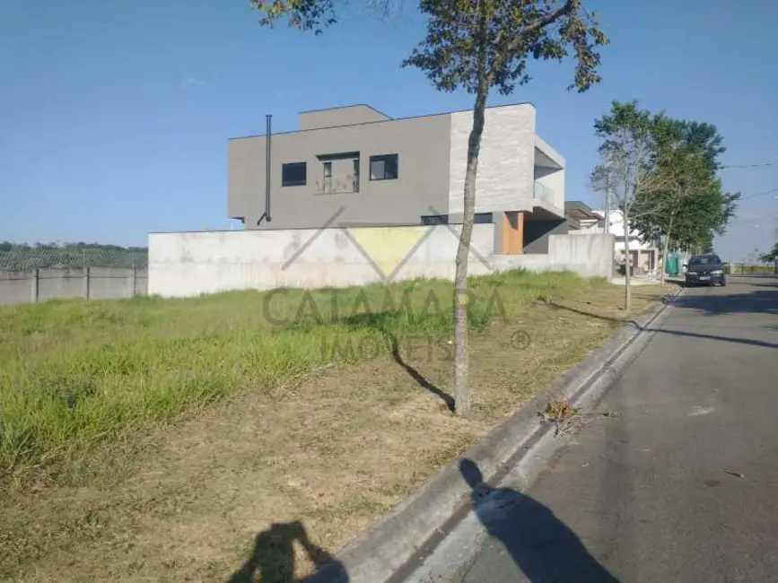 Foto 2 de Terreno / Lote à venda em Mogi Das Cruzes - SP