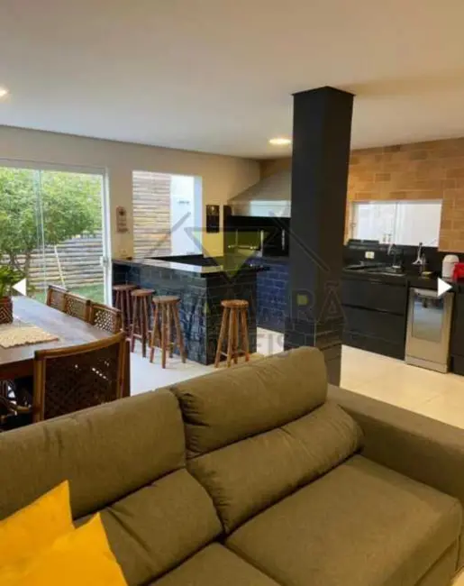 Foto 3 de Casa com 3 quartos à venda, 296m2 em Mogi Das Cruzes - SP