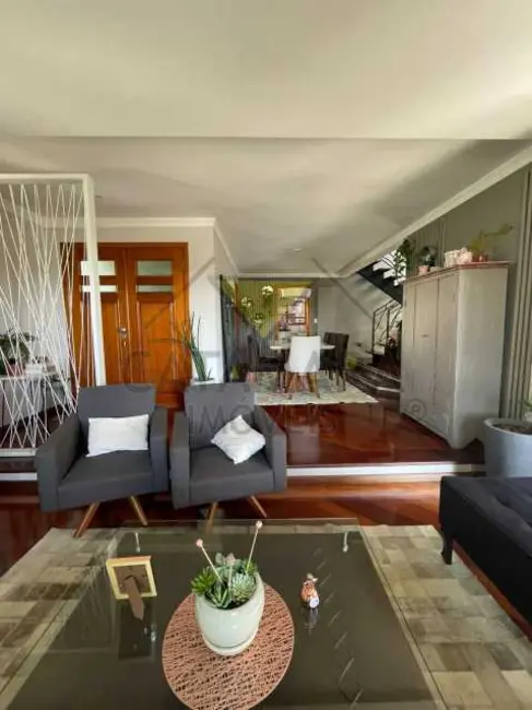 Foto 3 de Casa de Condomínio com 3 quartos à venda, 300m2 em Aruja - SP