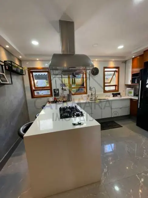 Foto 7 de Casa de Condomínio com 3 quartos à venda, 300m2 em Aruja - SP