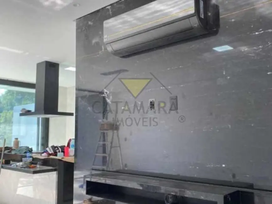 Foto 3 de Casa de Condomínio com 3 quartos à venda, 320m2 em Mogi Das Cruzes - SP