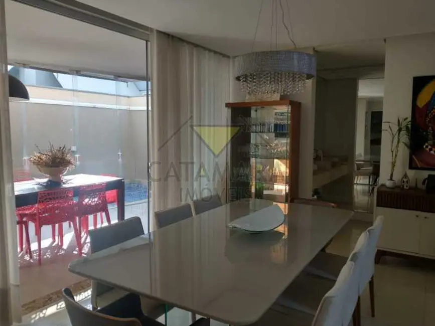 Foto 8 de Casa de Condomínio com 3 quartos à venda, 250m2 em Mogi Das Cruzes - SP