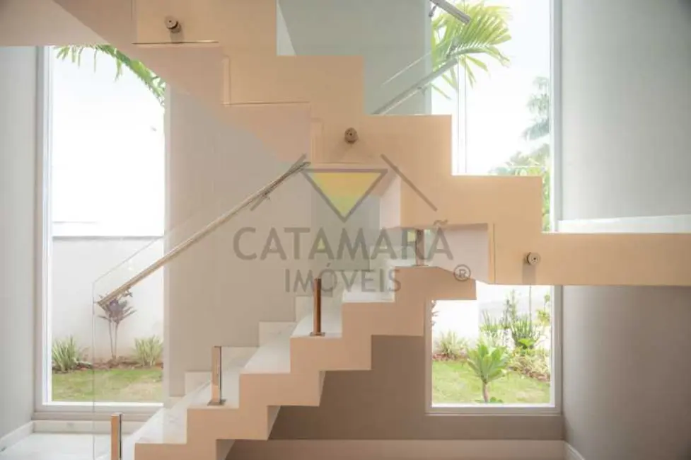 Foto 3 de Casa de Condomínio com 4 quartos à venda, 215m2 em Mogi Das Cruzes - SP