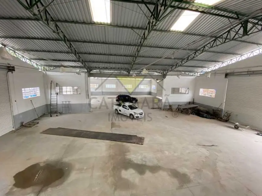 Armazém / Galpão para alugar, 900m2 em Mogi Das Cruzes - SP - imagem 4 Foto 4 de Armazém / Galpão para alugar, 900m2 em Mogi Das Cruzes - SP