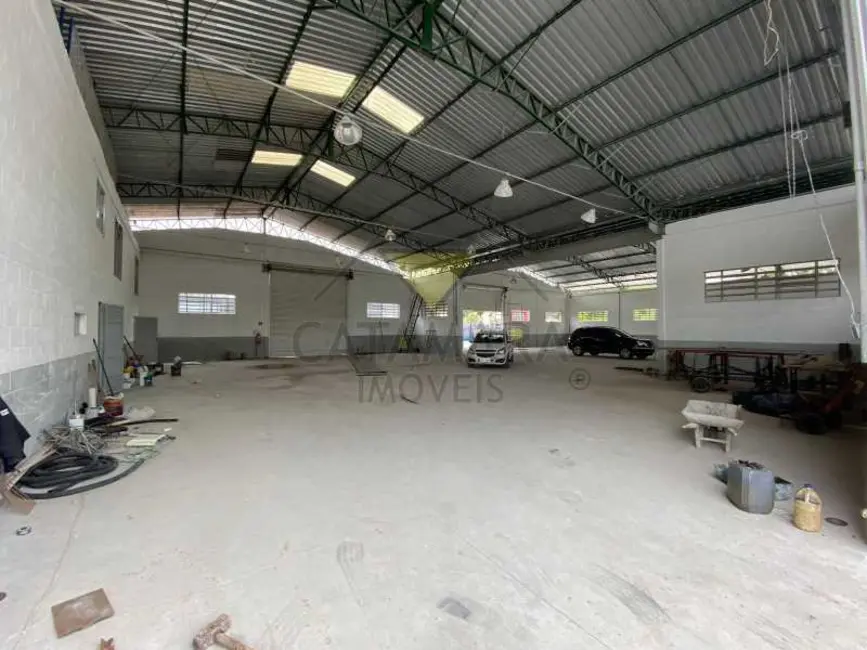 Armazém / Galpão para alugar, 900m2 em Mogi Das Cruzes - SP - imagem 2 Foto 2 de Armazém / Galpão para alugar, 900m2 em Mogi Das Cruzes - SP