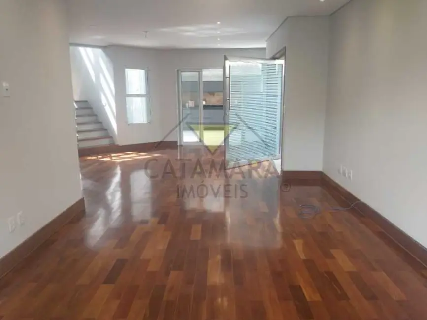 Foto 2 de Casa de Condomínio com 3 quartos à venda e para alugar, 250m2 em Mogi Das Cruzes - SP