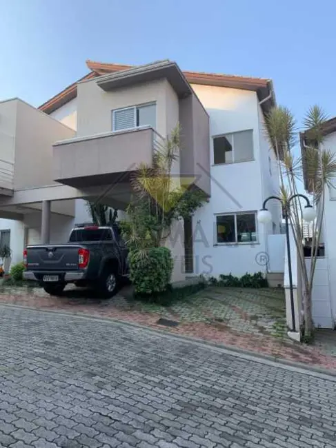 Foto 1 de Casa de Condomínio com 4 quartos para alugar, 160m2 em Mogi Das Cruzes - SP