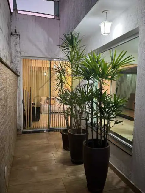 Foto 9 de Casa com 4 quartos à venda e para alugar, 408m2 em Mogi Das Cruzes - SP