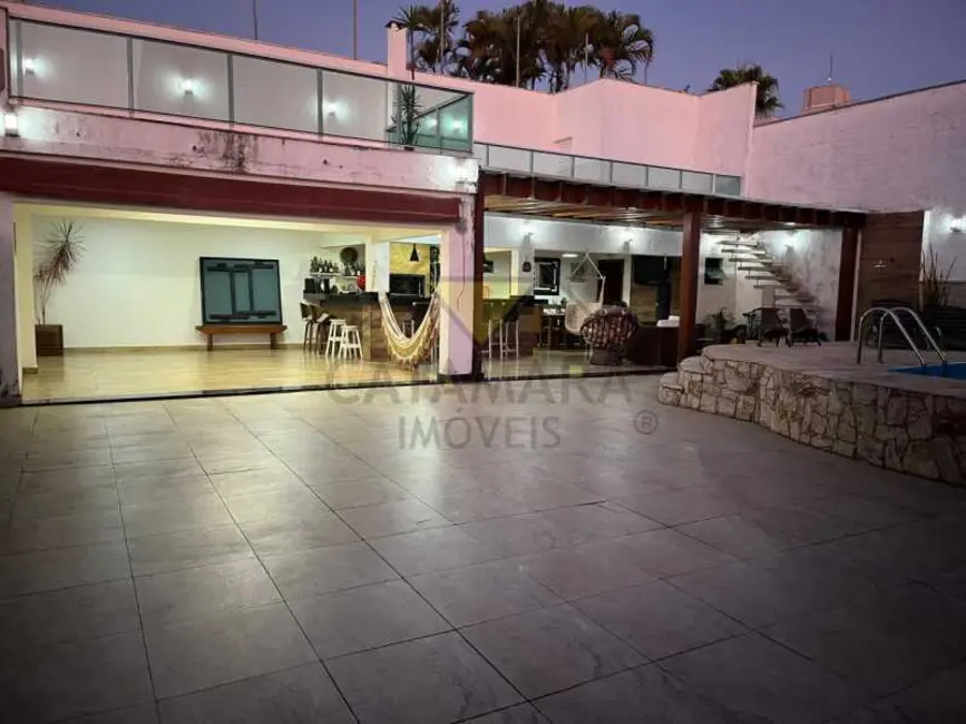 Foto 5 de Casa com 4 quartos à venda e para alugar, 408m2 em Mogi Das Cruzes - SP